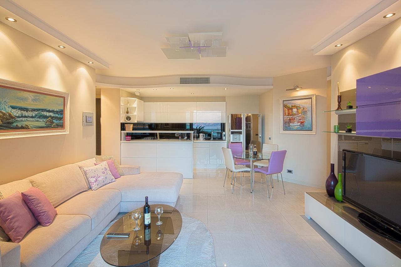 Premier Lux * Budva